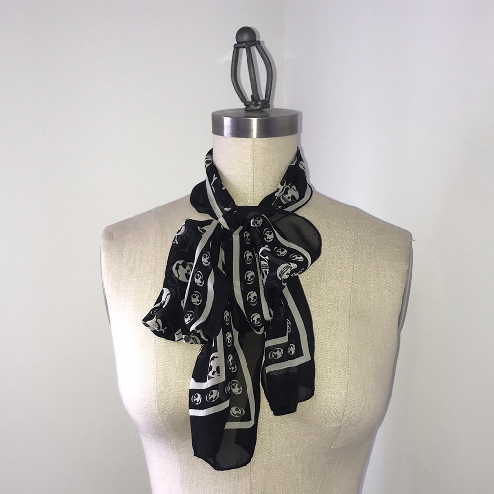 Scarf - Picture 4 of 6